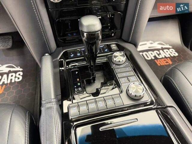 Чорний Тойота Ленд Крузер, об'ємом двигуна 4.46 л та пробігом 123 тис. км за 67400 $, фото 66 на Automoto.ua