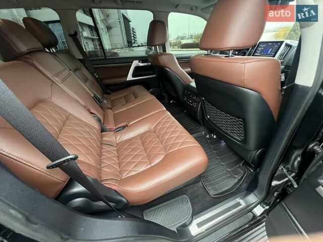 Черный Тойота Ленд Крузер, объемом двигателя 4.46 л и пробегом 98 тыс. км за 59000 $, фото 13 на Automoto.ua