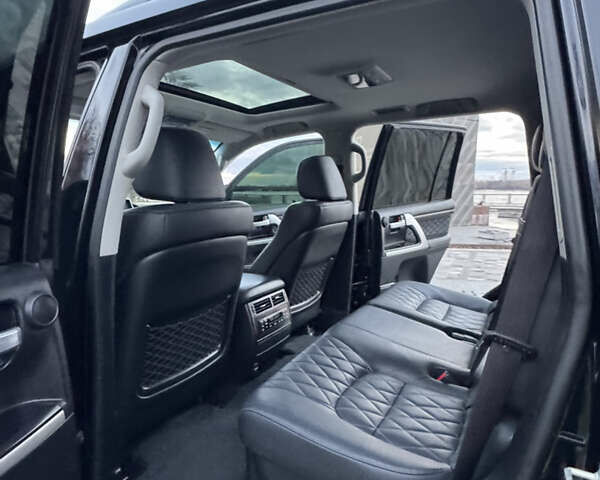 Чорний Тойота Ленд Крузер, об'ємом двигуна 4.46 л та пробігом 177 тис. км за 49999 $, фото 111 на Automoto.ua