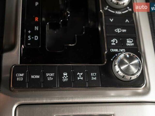 Черный Тойота Ленд Крузер, объемом двигателя 4.46 л и пробегом 156 тыс. км за 56500 $, фото 10 на Automoto.ua