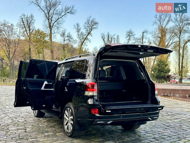 Чорний Тойота Ленд Крузер, об'ємом двигуна 4.46 л та пробігом 260 тис. км за 49999 $, фото 51 на Automoto.ua