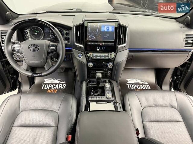 Чорний Тойота Ленд Крузер, об'ємом двигуна 4.46 л та пробігом 123 тис. км за 67400 $, фото 58 на Automoto.ua