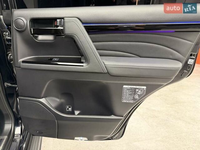Чорний Тойота Ленд Крузер, об'ємом двигуна 4.46 л та пробігом 123 тис. км за 67400 $, фото 35 на Automoto.ua