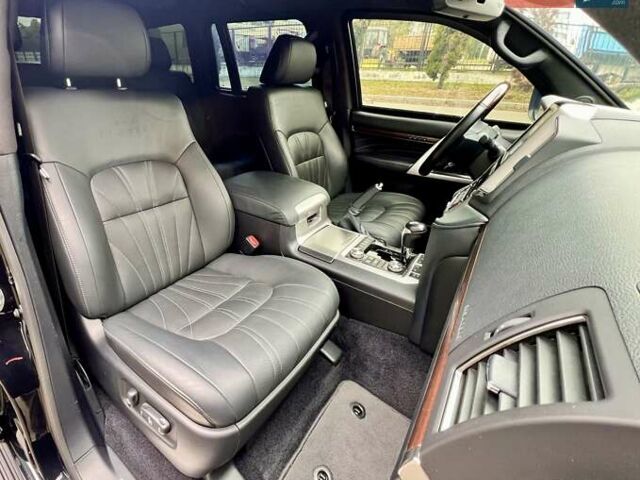 Чорний Тойота Ленд Крузер, об'ємом двигуна 4.46 л та пробігом 88 тис. км за 135000 $, фото 56 на Automoto.ua