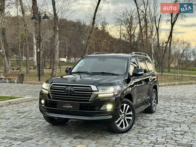 Чорний Тойота Ленд Крузер, об'ємом двигуна 4.46 л та пробігом 177 тис. км за 49999 $, фото 88 на Automoto.ua