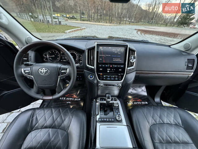 Чорний Тойота Ленд Крузер, об'ємом двигуна 4.46 л та пробігом 177 тис. км за 49999 $, фото 18 на Automoto.ua