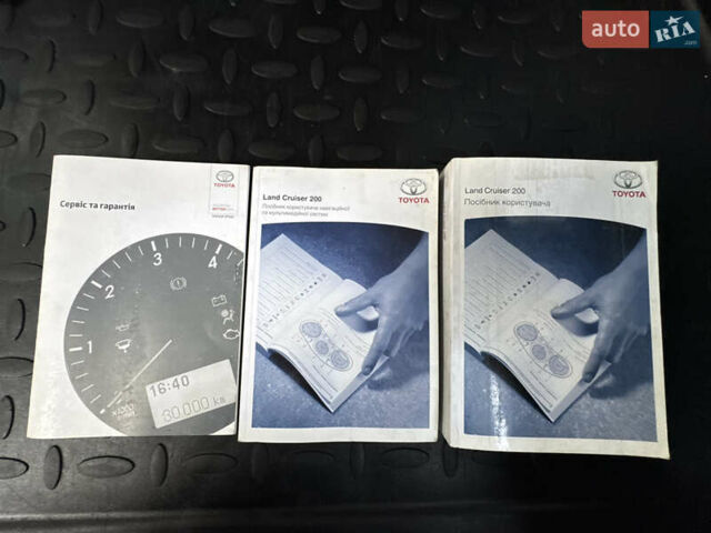 Чорний Тойота Ленд Крузер, об'ємом двигуна 4.46 л та пробігом 260 тис. км за 49999 $, фото 56 на Automoto.ua