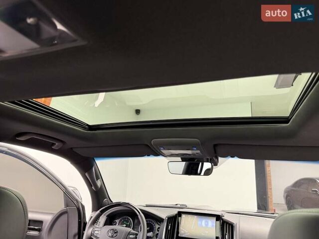 Чорний Тойота Ленд Крузер, об'ємом двигуна 4.46 л та пробігом 123 тис. км за 67400 $, фото 71 на Automoto.ua