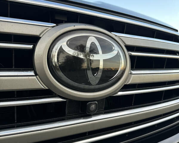 Чорний Тойота Ленд Крузер, об'ємом двигуна 4.46 л та пробігом 260 тис. км за 49999 $, фото 105 на Automoto.ua