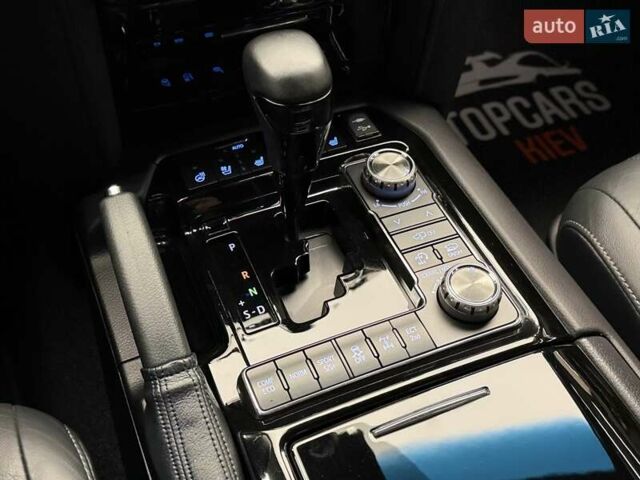 Чорний Тойота Ленд Крузер, об'ємом двигуна 4.46 л та пробігом 123 тис. км за 67400 $, фото 77 на Automoto.ua