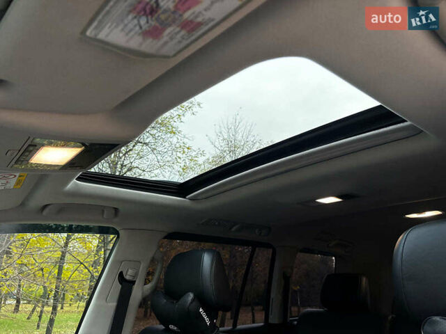 Чорний Тойота Ленд Крузер, об'ємом двигуна 4.5 л та пробігом 202 тис. км за 54990 $, фото 28 на Automoto.ua