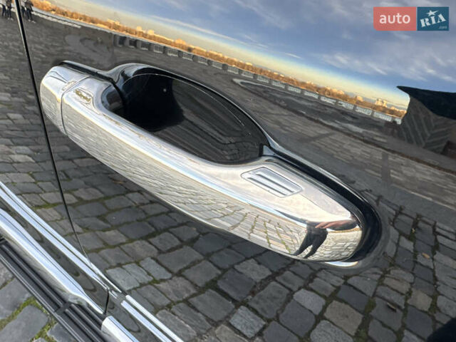 Чорний Тойота Ленд Крузер, об'ємом двигуна 4.46 л та пробігом 260 тис. км за 49999 $, фото 59 на Automoto.ua