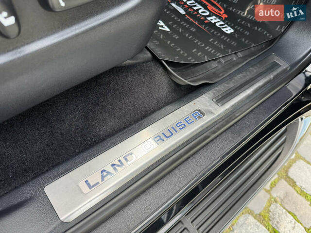 Чорний Тойота Ленд Крузер, об'ємом двигуна 4.46 л та пробігом 260 тис. км за 49999 $, фото 140 на Automoto.ua