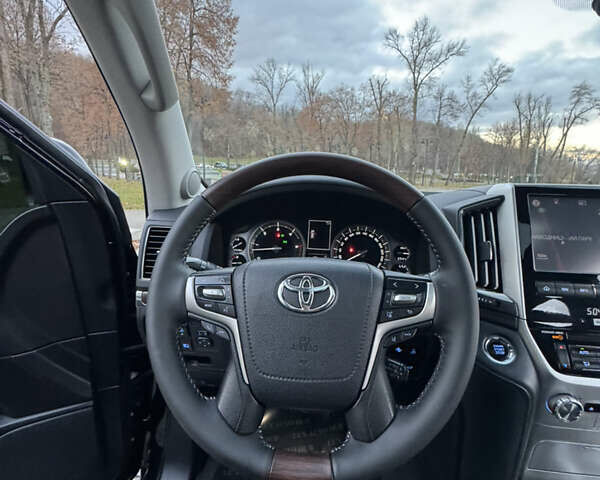 Чорний Тойота Ленд Крузер, об'ємом двигуна 4.46 л та пробігом 177 тис. км за 49999 $, фото 34 на Automoto.ua