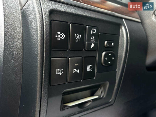 Чорний Тойота Ленд Крузер, об'ємом двигуна 4.5 л та пробігом 202 тис. км за 54990 $, фото 21 на Automoto.ua