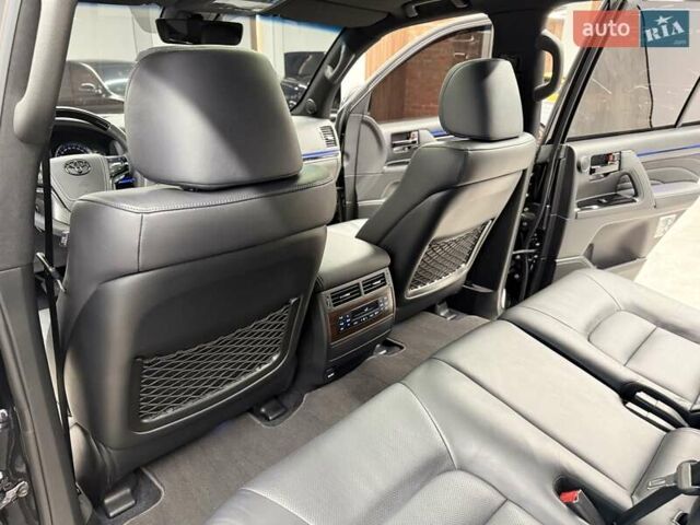 Чорний Тойота Ленд Крузер, об'ємом двигуна 4.46 л та пробігом 123 тис. км за 67400 $, фото 45 на Automoto.ua