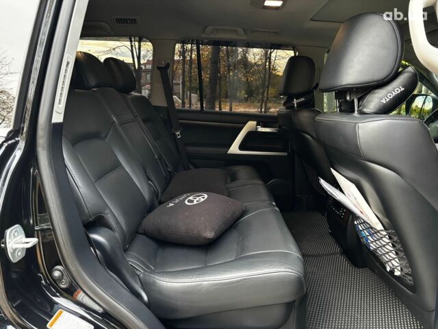 Чорний Тойота Ленд Крузер, об'ємом двигуна 4.5 л та пробігом 202 тис. км за 54990 $, фото 17 на Automoto.ua