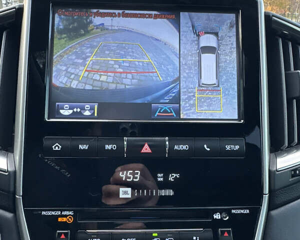 Чорний Тойота Ленд Крузер, об'ємом двигуна 4.46 л та пробігом 260 тис. км за 49999 $, фото 77 на Automoto.ua