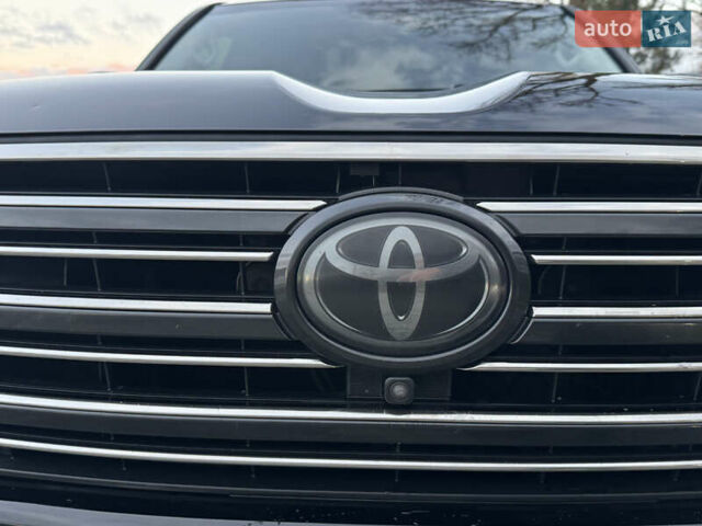 Чорний Тойота Ленд Крузер, об'ємом двигуна 4.46 л та пробігом 177 тис. км за 49999 $, фото 72 на Automoto.ua