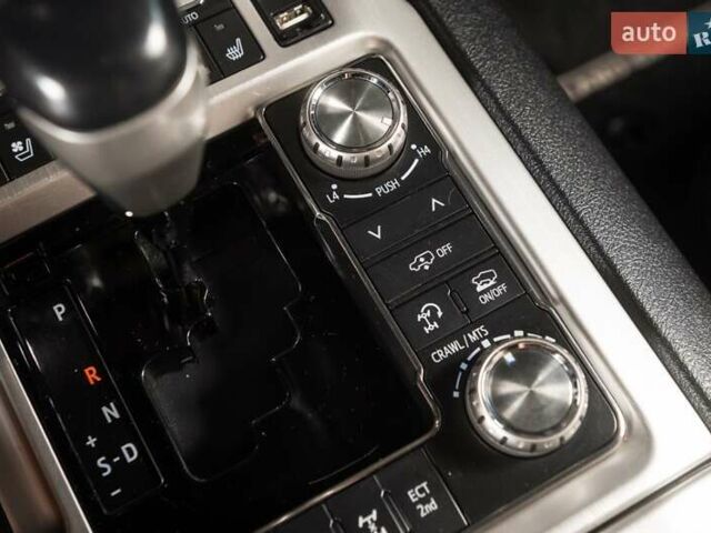 Черный Тойота Ленд Крузер, объемом двигателя 4.46 л и пробегом 156 тыс. км за 56500 $, фото 13 на Automoto.ua