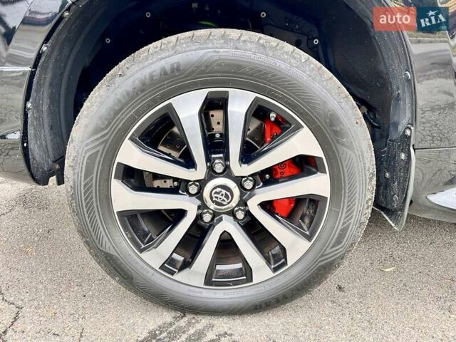 Чорний Тойота Ленд Крузер, об'ємом двигуна 4.46 л та пробігом 88 тис. км за 135000 $, фото 18 на Automoto.ua