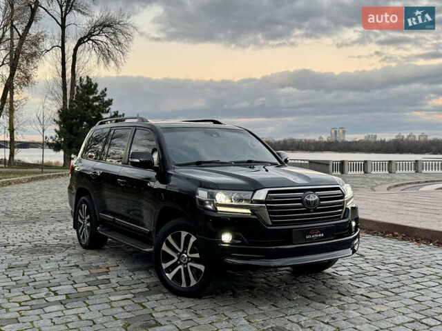 Чорний Тойота Ленд Крузер, об'ємом двигуна 4.46 л та пробігом 177 тис. км за 49999 $, фото 84 на Automoto.ua