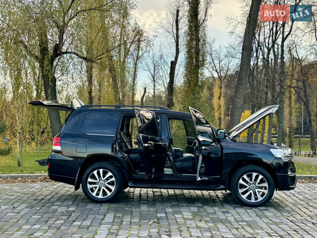 Чорний Тойота Ленд Крузер, об'ємом двигуна 4.46 л та пробігом 260 тис. км за 49999 $, фото 49 на Automoto.ua