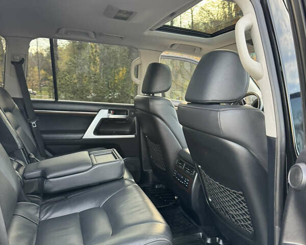 Чорний Тойота Ленд Крузер, об'ємом двигуна 4.46 л та пробігом 260 тис. км за 49999 $, фото 135 на Automoto.ua