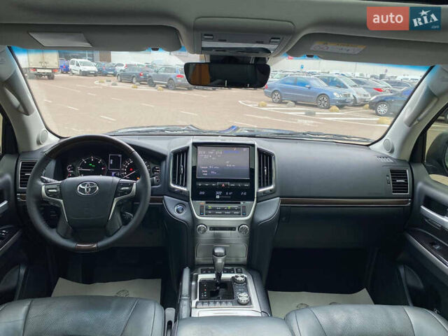 Черный Тойота Ленд Крузер, объемом двигателя 4.46 л и пробегом 232 тыс. км за 50500 $, фото 12 на Automoto.ua