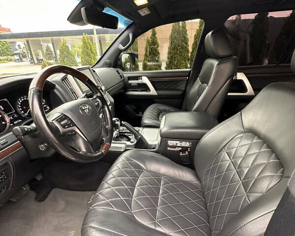 Черный Тойота Ленд Крузер, объемом двигателя 4.46 л и пробегом 158 тыс. км за 55900 $, фото 11 на Automoto.ua