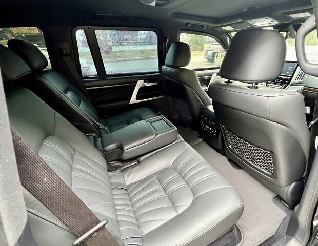 Чорний Тойота Ленд Крузер, об'ємом двигуна 4.46 л та пробігом 88 тис. км за 129999 $, фото 51 на Automoto.ua