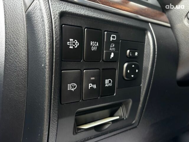 Чорний Тойота Ленд Крузер, об'ємом двигуна 4.5 л та пробігом 202 тис. км за 54990 $, фото 21 на Automoto.ua