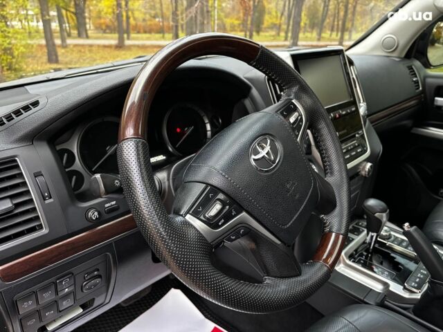 Чорний Тойота Ленд Крузер, об'ємом двигуна 4.5 л та пробігом 202 тис. км за 54990 $, фото 27 на Automoto.ua