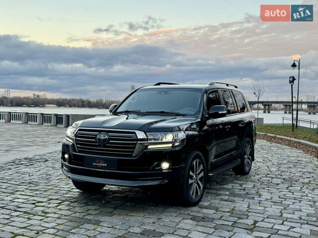 Чорний Тойота Ленд Крузер, об'ємом двигуна 4.46 л та пробігом 177 тис. км за 49999 $, фото 121 на Automoto.ua