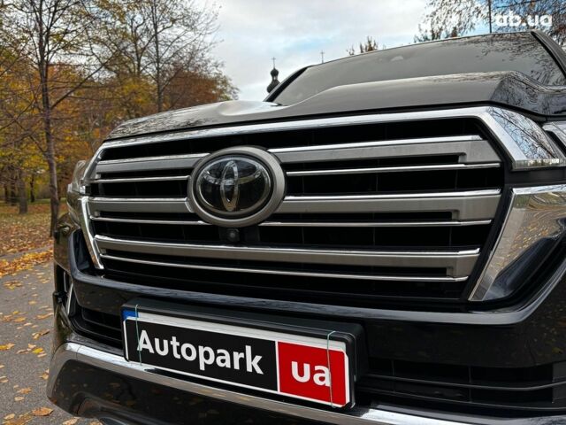 Чорний Тойота Ленд Крузер, об'ємом двигуна 4.5 л та пробігом 202 тис. км за 54990 $, фото 8 на Automoto.ua