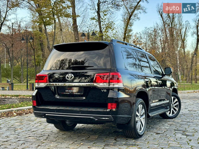 Чорний Тойота Ленд Крузер, об'ємом двигуна 4.46 л та пробігом 260 тис. км за 49999 $, фото 94 на Automoto.ua