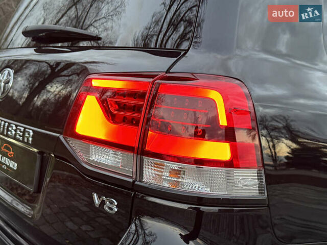 Чорний Тойота Ленд Крузер, об'ємом двигуна 4.46 л та пробігом 177 тис. км за 49999 $, фото 58 на Automoto.ua