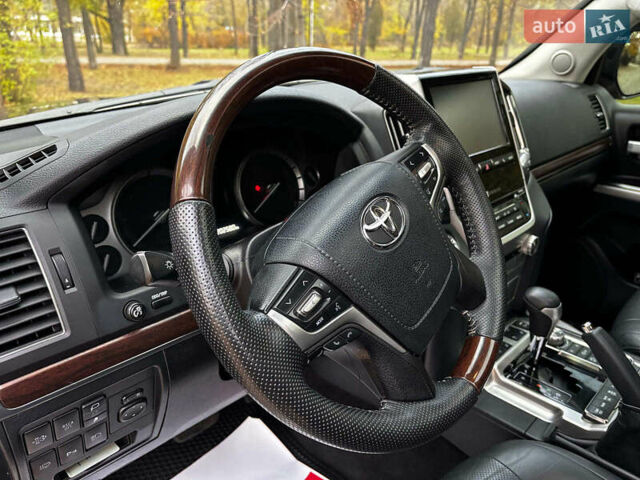 Чорний Тойота Ленд Крузер, об'ємом двигуна 4.5 л та пробігом 202 тис. км за 54990 $, фото 27 на Automoto.ua