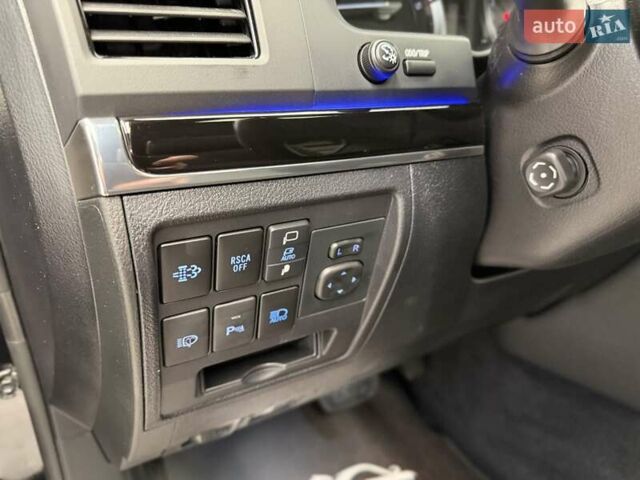 Чорний Тойота Ленд Крузер, об'ємом двигуна 4.46 л та пробігом 123 тис. км за 67400 $, фото 56 на Automoto.ua