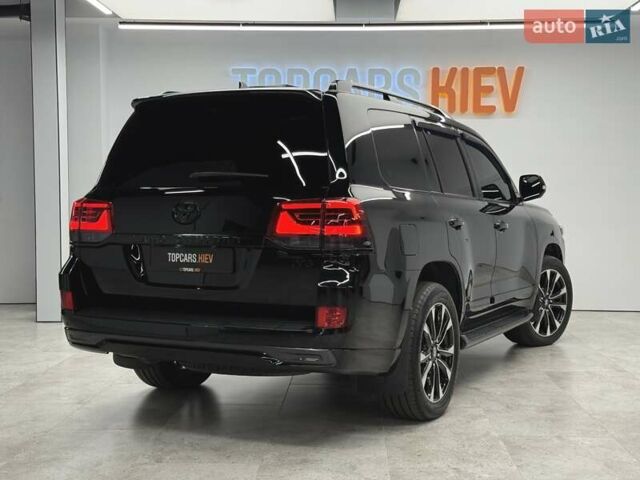 Чорний Тойота Ленд Крузер, об'ємом двигуна 4.46 л та пробігом 123 тис. км за 67400 $, фото 8 на Automoto.ua