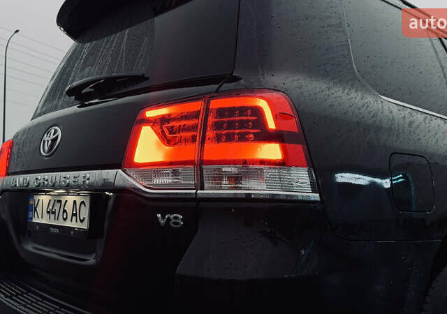 Черный Тойота Ленд Крузер, объемом двигателя 4.46 л и пробегом 179 тыс. км за 55000 $, фото 3 на Automoto.ua