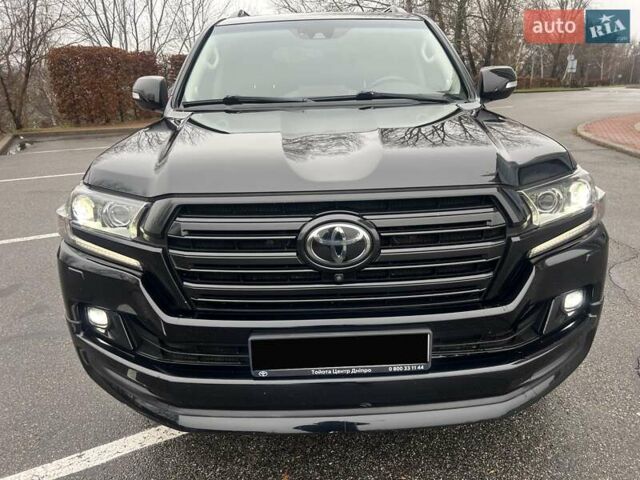 Черный Тойота Ленд Крузер, объемом двигателя 4.46 л и пробегом 98 тыс. км за 59000 $, фото 1 на Automoto.ua