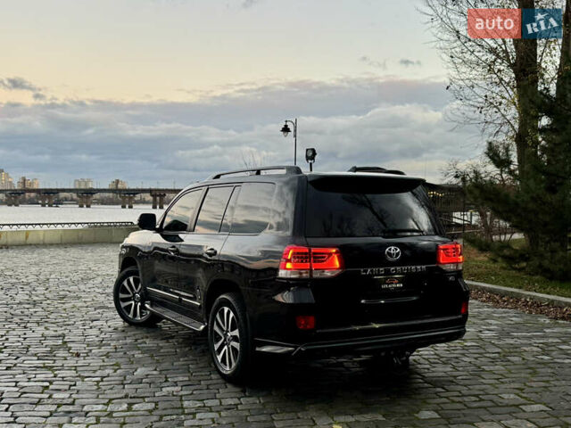 Чорний Тойота Ленд Крузер, об'ємом двигуна 4.46 л та пробігом 177 тис. км за 49999 $, фото 91 на Automoto.ua