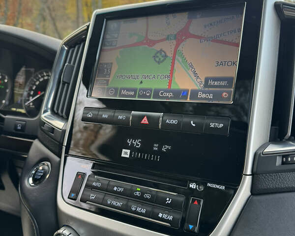 Чорний Тойота Ленд Крузер, об'ємом двигуна 4.46 л та пробігом 260 тис. км за 49999 $, фото 22 на Automoto.ua