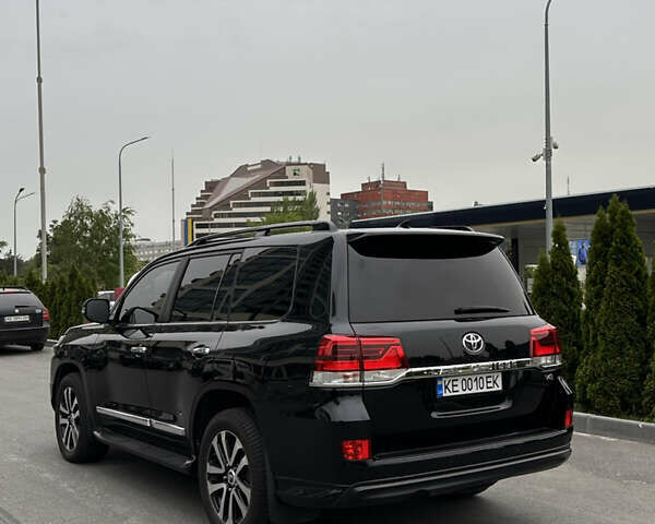 Черный Тойота Ленд Крузер, объемом двигателя 4.46 л и пробегом 158 тыс. км за 55900 $, фото 5 на Automoto.ua