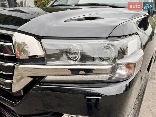 Чорний Тойота Ленд Крузер, об'ємом двигуна 4.46 л та пробігом 88 тис. км за 129999 $, фото 19 на Automoto.ua