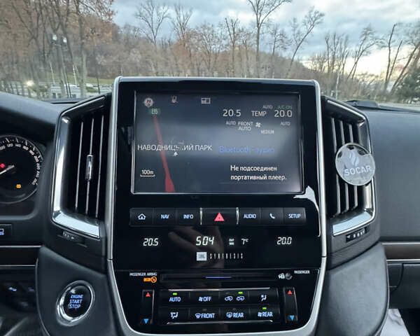 Чорний Тойота Ленд Крузер, об'ємом двигуна 4.46 л та пробігом 177 тис. км за 49999 $, фото 110 на Automoto.ua