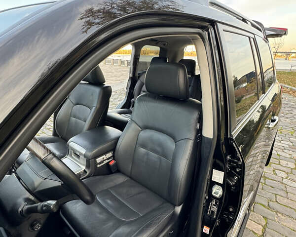 Чорний Тойота Ленд Крузер, об'ємом двигуна 4.46 л та пробігом 260 тис. км за 49999 $, фото 118 на Automoto.ua