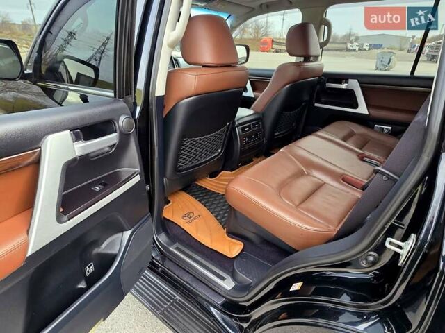 Черный Тойота Ленд Крузер, объемом двигателя 4.6 л и пробегом 138 тыс. км за 53500 $, фото 6 на Automoto.ua