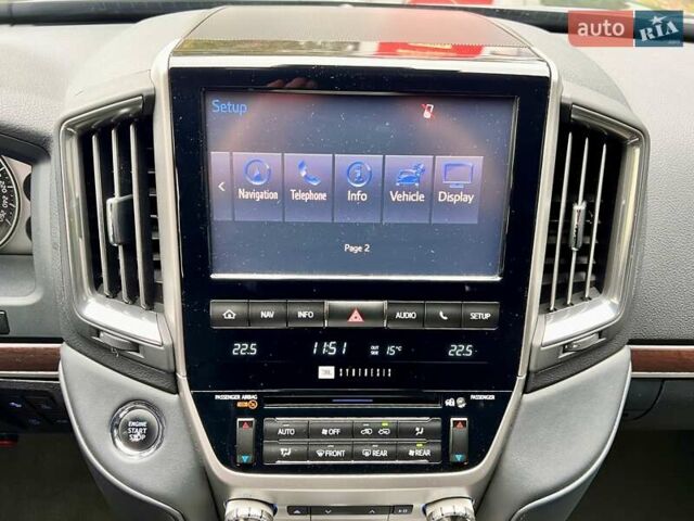 Чорний Тойота Ленд Крузер, об'ємом двигуна 4.46 л та пробігом 88 тис. км за 135000 $, фото 46 на Automoto.ua